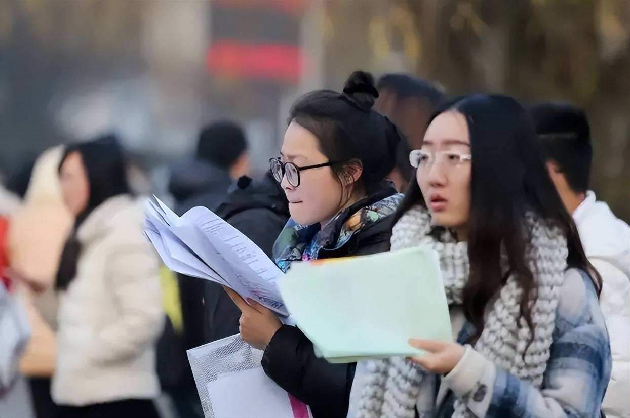 没编制的老师有出路吗（在编教师的出路）-第2张图片-华展网