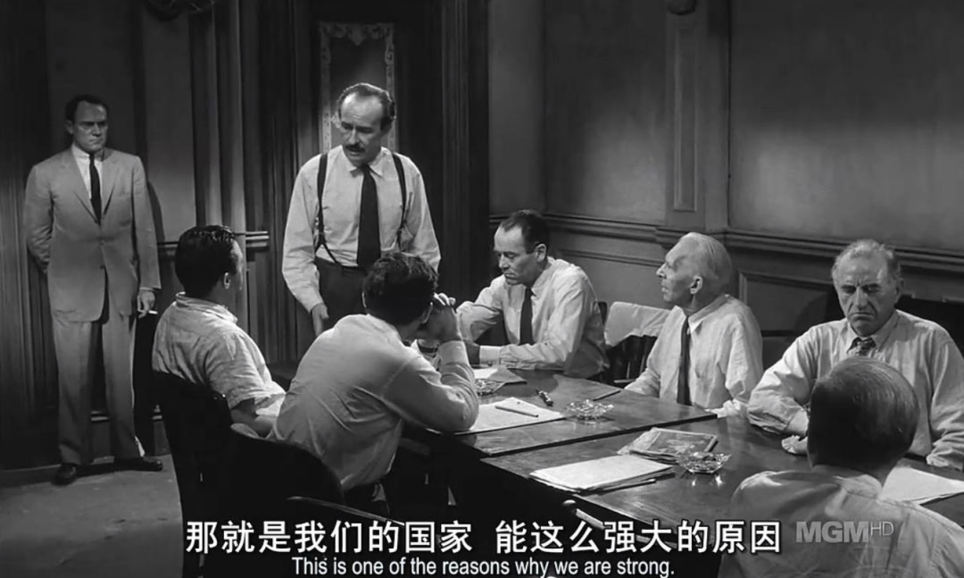 为什么19天拍完的《十二怒汉》，被翻拍了65年依旧超越不了57版？