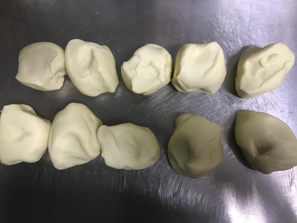 图片[4]-【椒盐油酥烧饼】做法步骤图 操作简单 一学就会-起舞食谱网