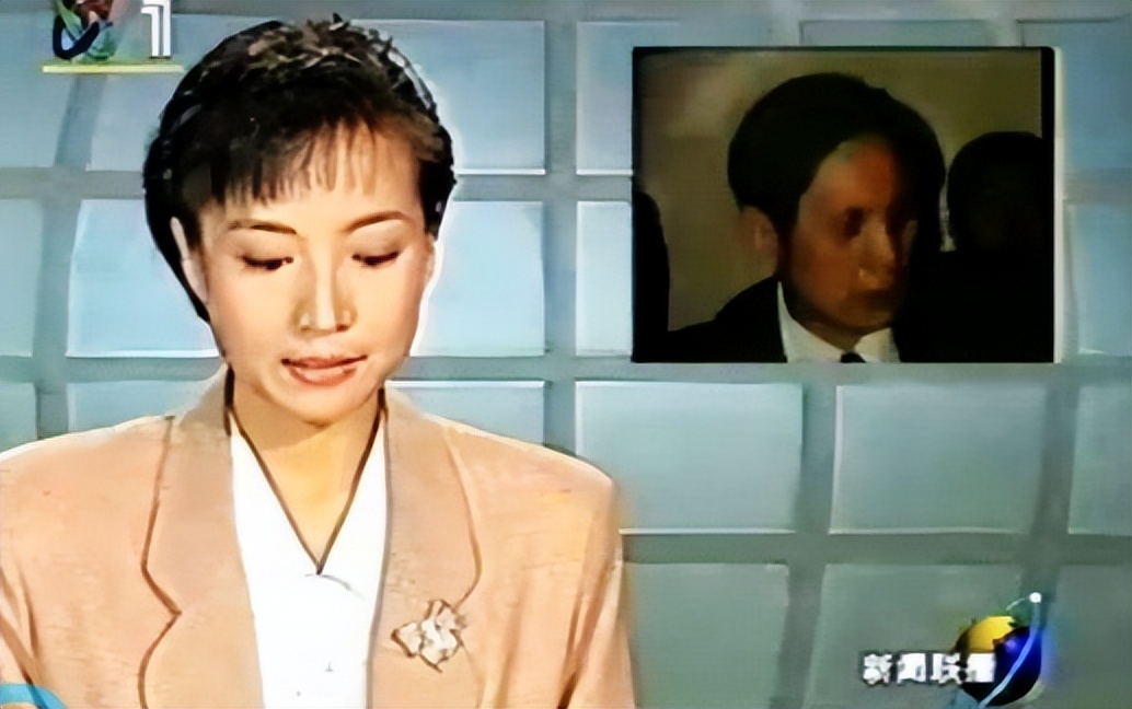 央视主持人贺红梅：事业顺风顺水，如今54岁婚姻状况成谜