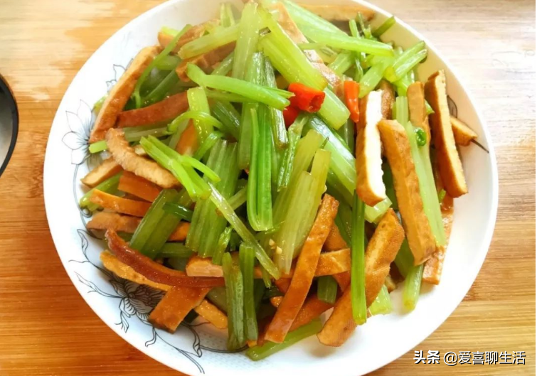 建議中老年人，這6種食材要常吃，便宜又鮮美，常吃身體好有精神