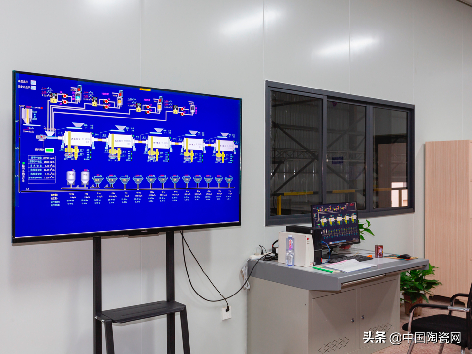 白兔瓷砖攸县旗舰店盛大开业，距生产基地只有30公里