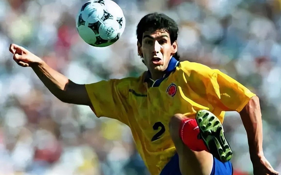 94世界杯哥伦比亚对美国（1994年世界杯，埃斯科巴一脚把球踢进自家球门，回国后被乱枪打死）