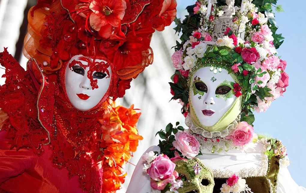 世界三大狂欢节之一，必不可少的面具还曾和传染病医生有关