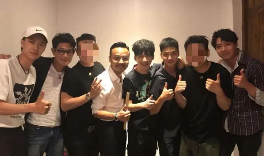 湖南衛視真情欄目（“一哥之爭”終落幕？何炅跌落神壇成定局，汪涵穩操勝券卻糟心）