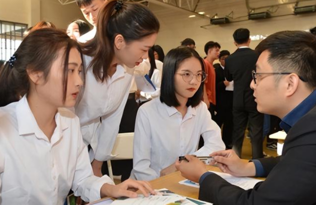 名企HR直言，看到这3种大学生简历会直接略过，再优秀也不要