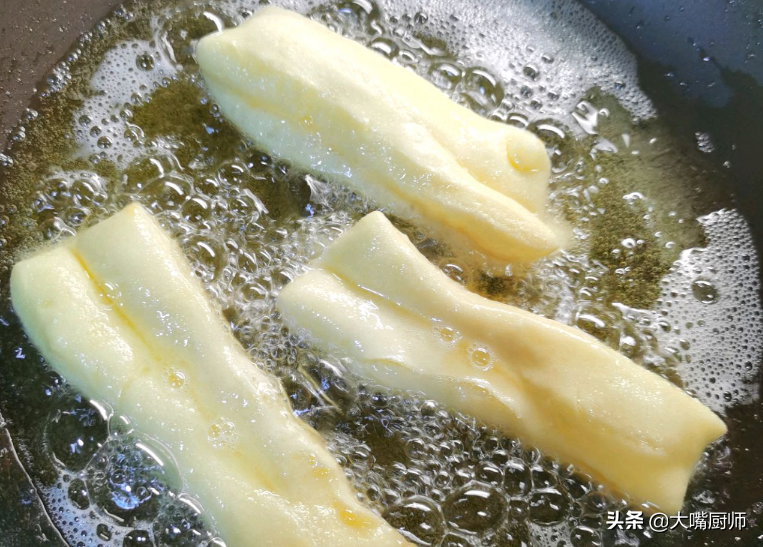 过年了，教你炸油条、糖糕，配方做法全拿走，个个空心，酥脆可口