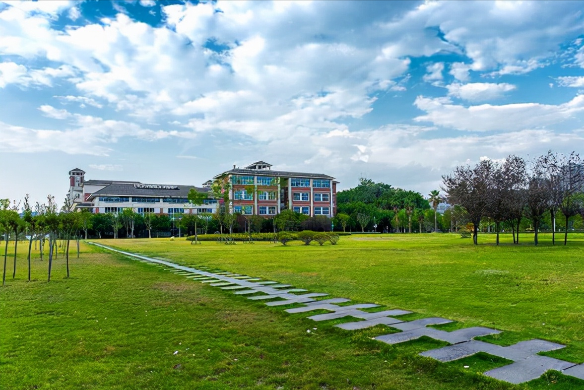 成都3所大学毕业证一文不值，早已臭名远播，家长报考需谨慎