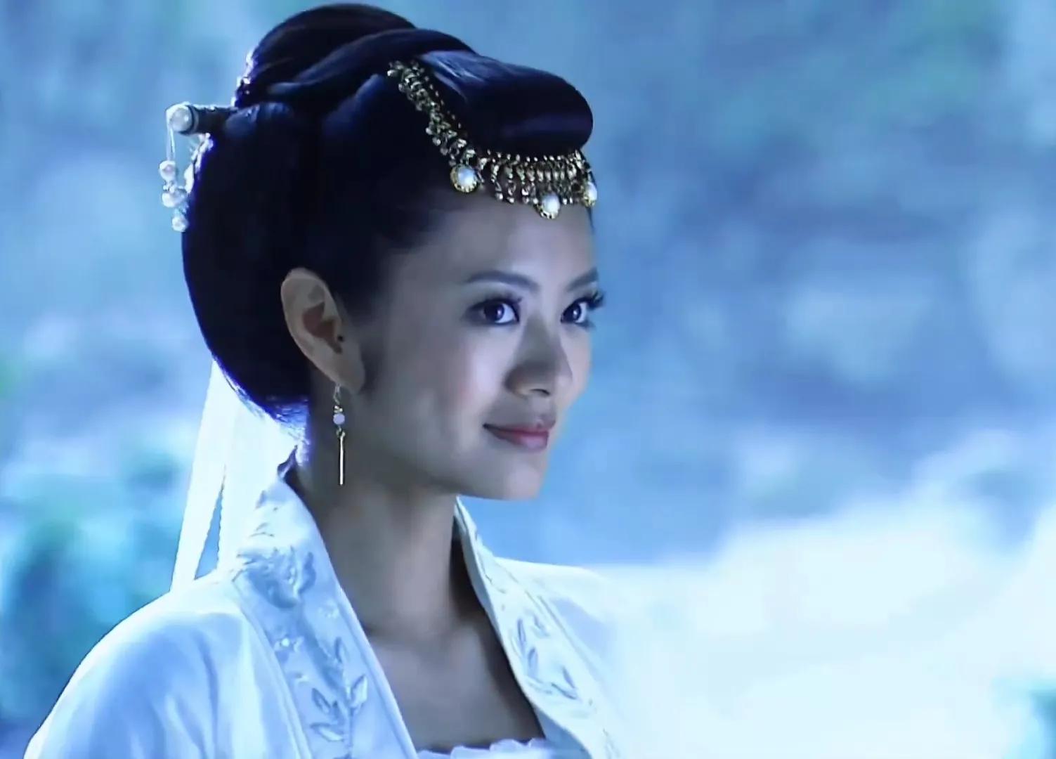 11版赵敏女装登场,谁像书里走出来的蒙古第一美人,谁像老妇装嫩