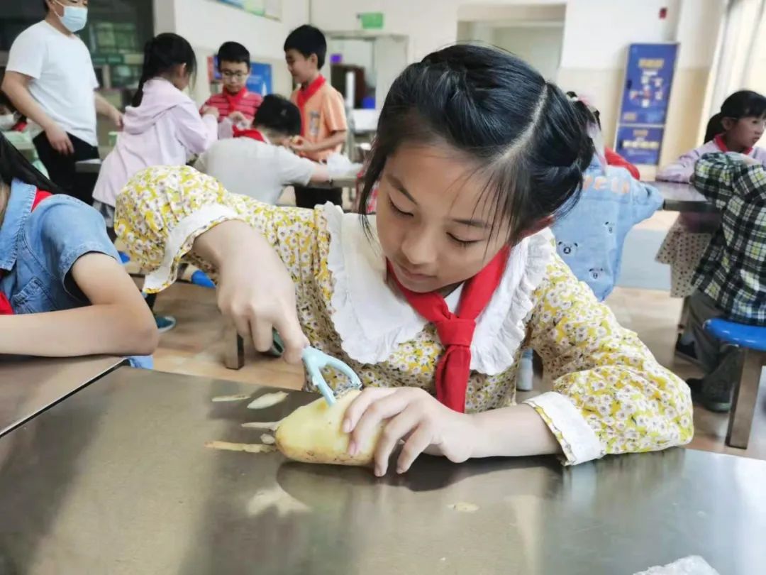 劳动之底色 幸福之源泉｜记双流区实验小学外国语学校劳动系列课程