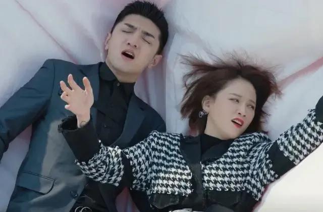 看陈乔恩主演的《遇见璀璨的你》又过来吃偶像剧的“瓜”