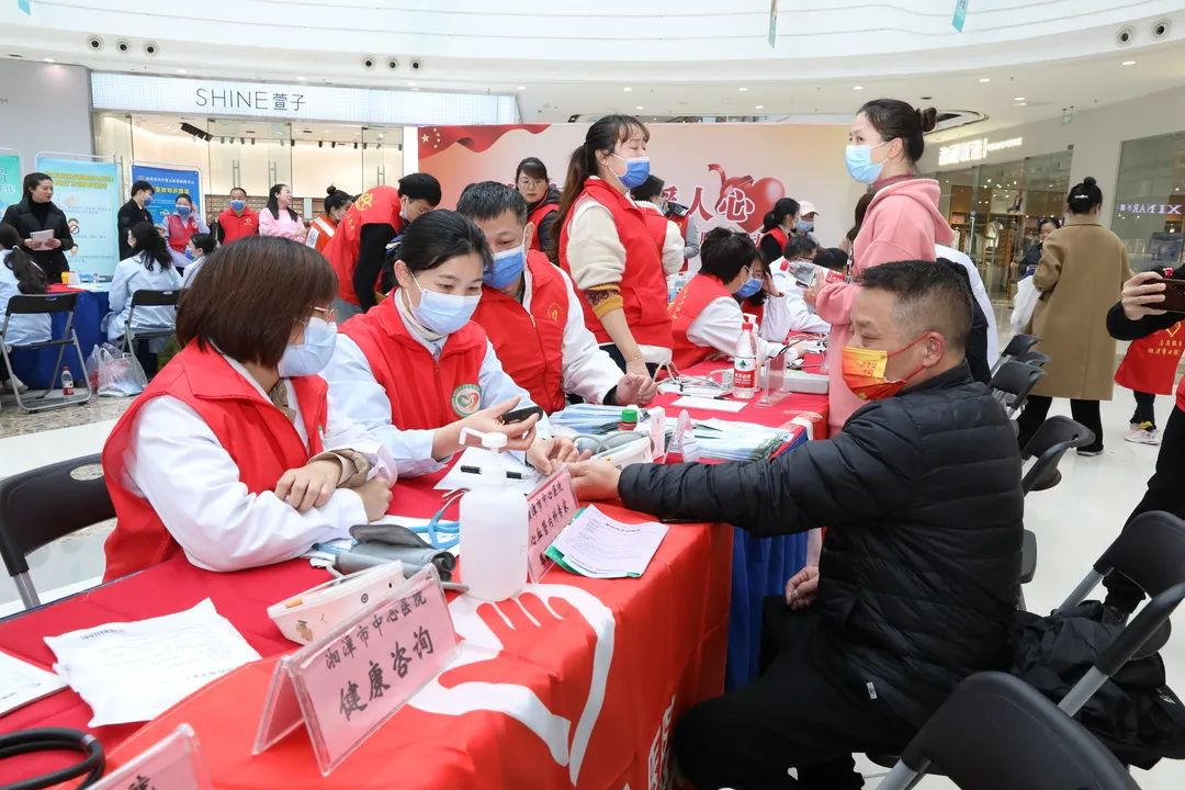 当“天使白”遇见“志愿红”，惠景人这样学雷锋