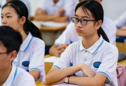 中考迎来新变动，学生“近视”也可能被扣分？部分地区已实施