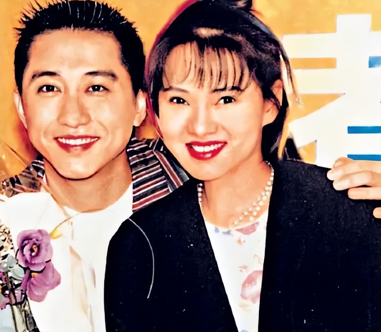 只不过没想到这样的两个人却离婚了,这是因为伊能静被骂与黄维德牵手