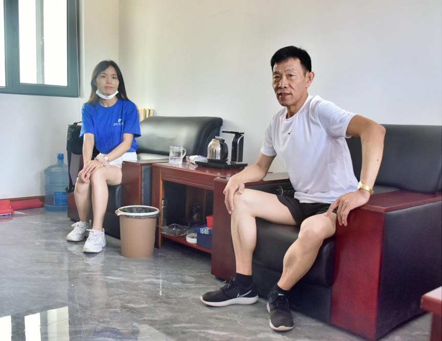 “七色彩虹”暑期社会实践团联合校工会走访调研盐仓社区