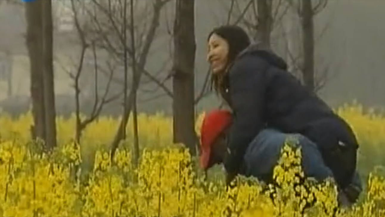 美国黑人留学生娶四川单亲妈妈，还打六份工，养妻子前男友的父母