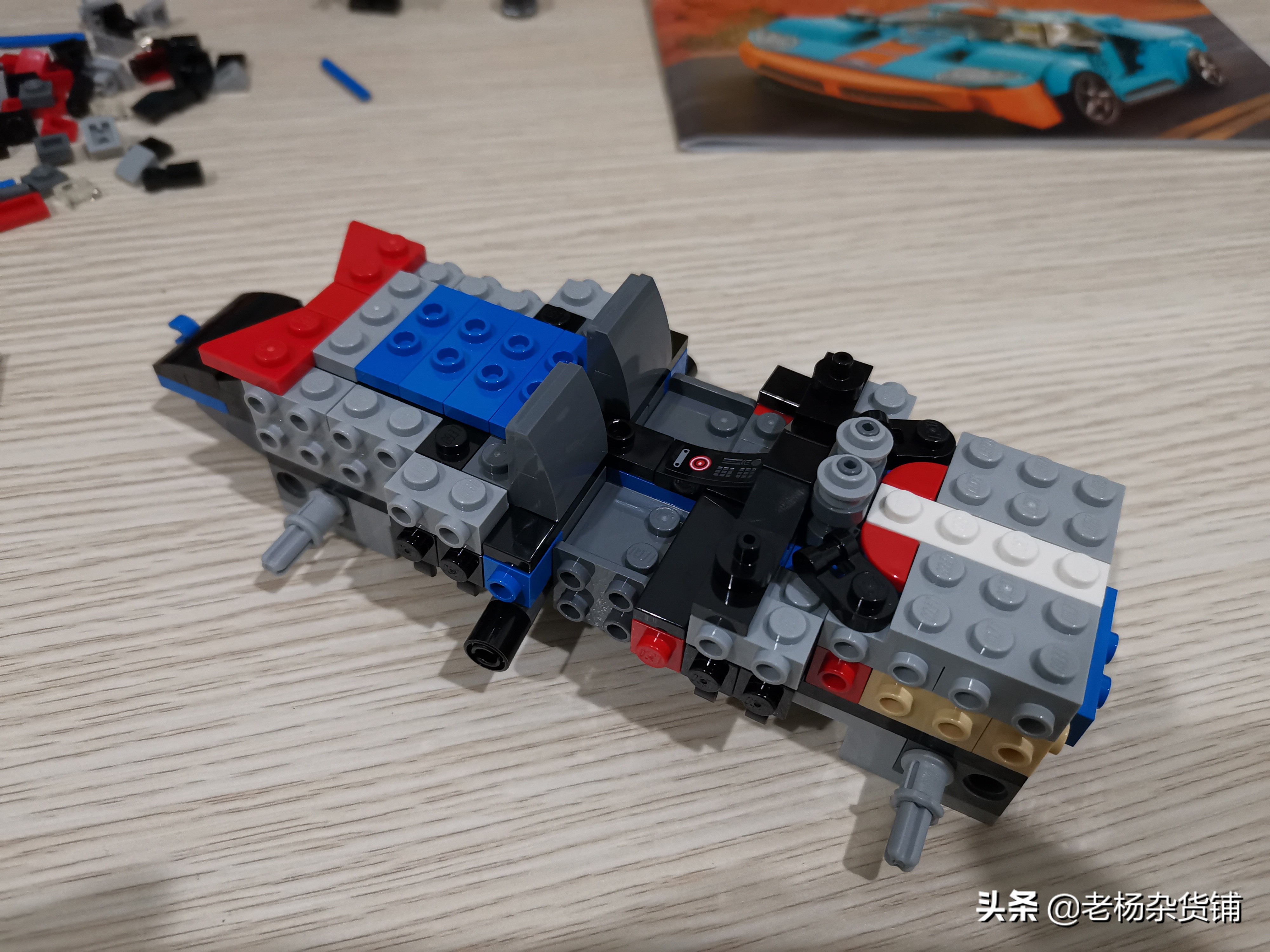 LEGO超级赛车系列76905福特GT和BroncoR开箱简评