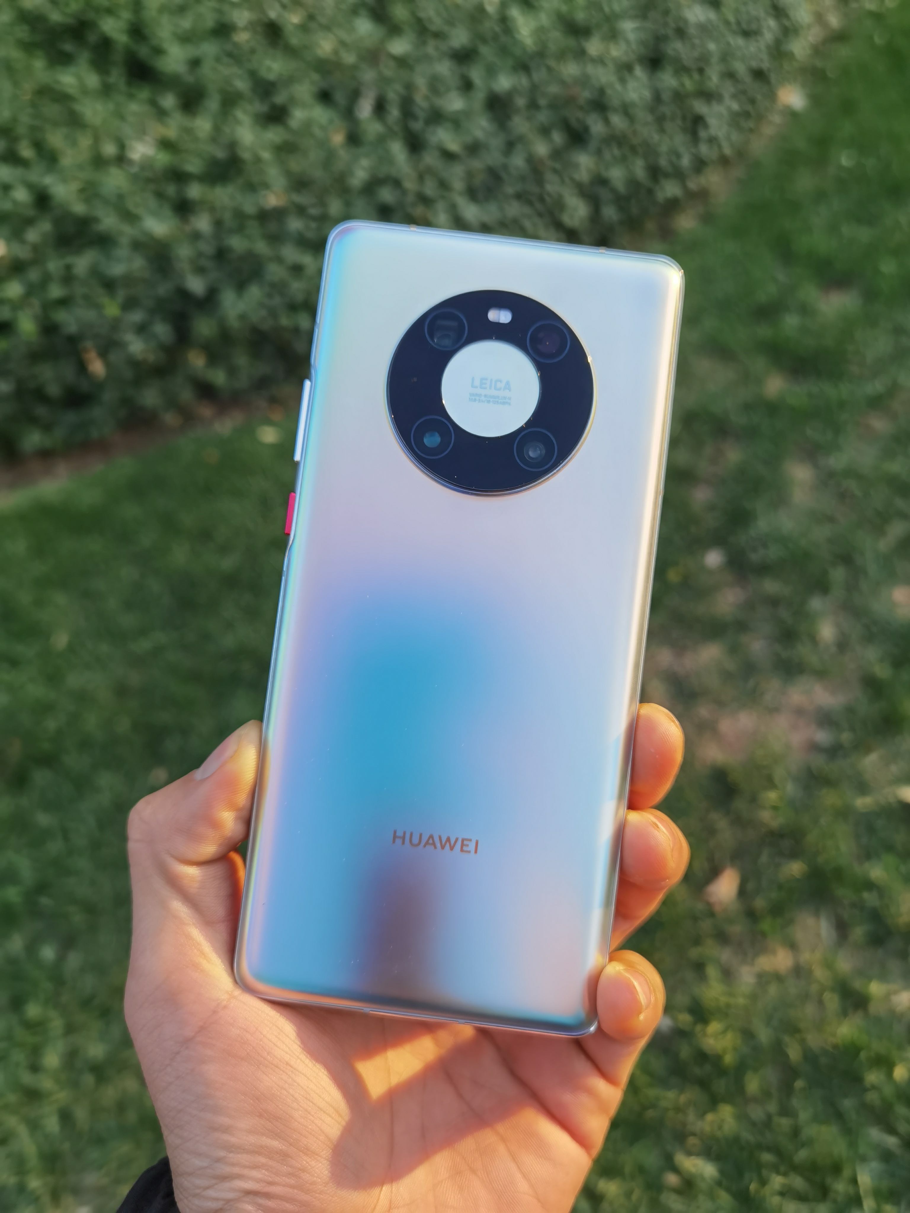 第三款:华为mate40pro