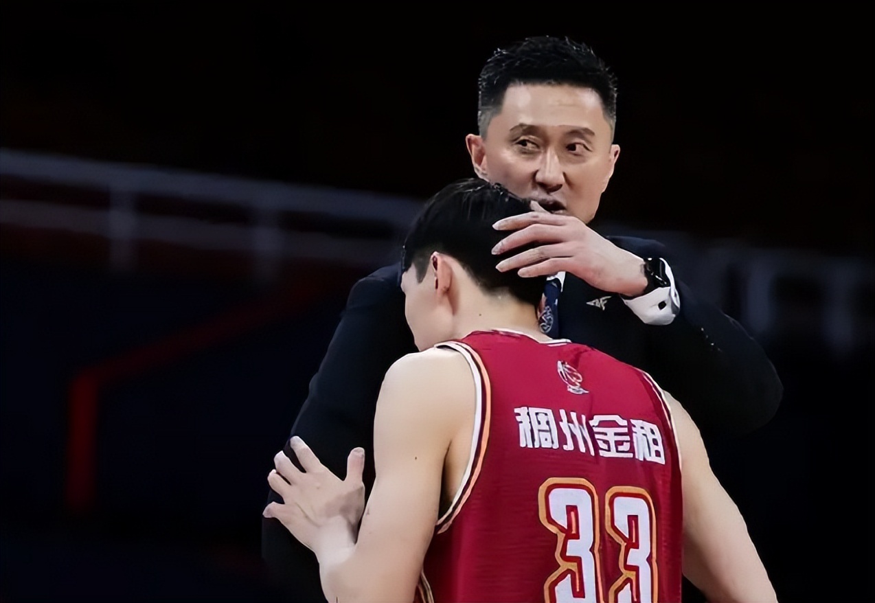 首發陣容接近確定（中國男籃正式出征！王哲林挑大梁，首發陣容確定，杜鋒拒絕爆冷）
