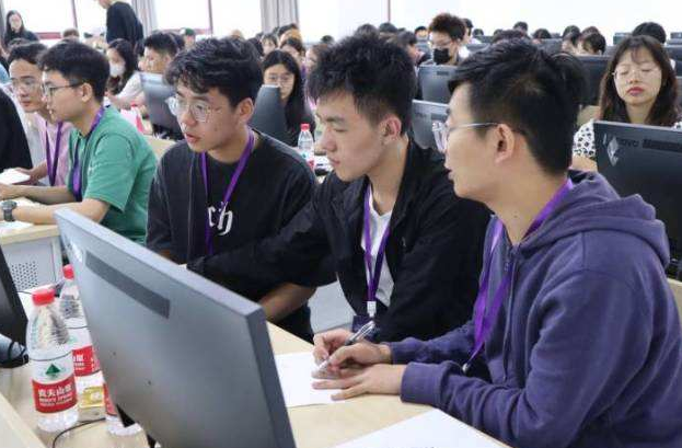 浙江省鼓励大学生创业，即便失败也有兜底，网友：关键词是代偿