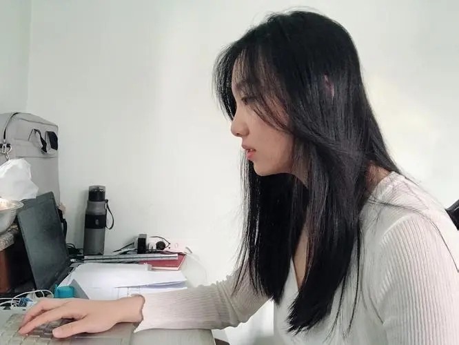 大学生期末考试与中学的不同，压力很大，挂科会影响保研和评优