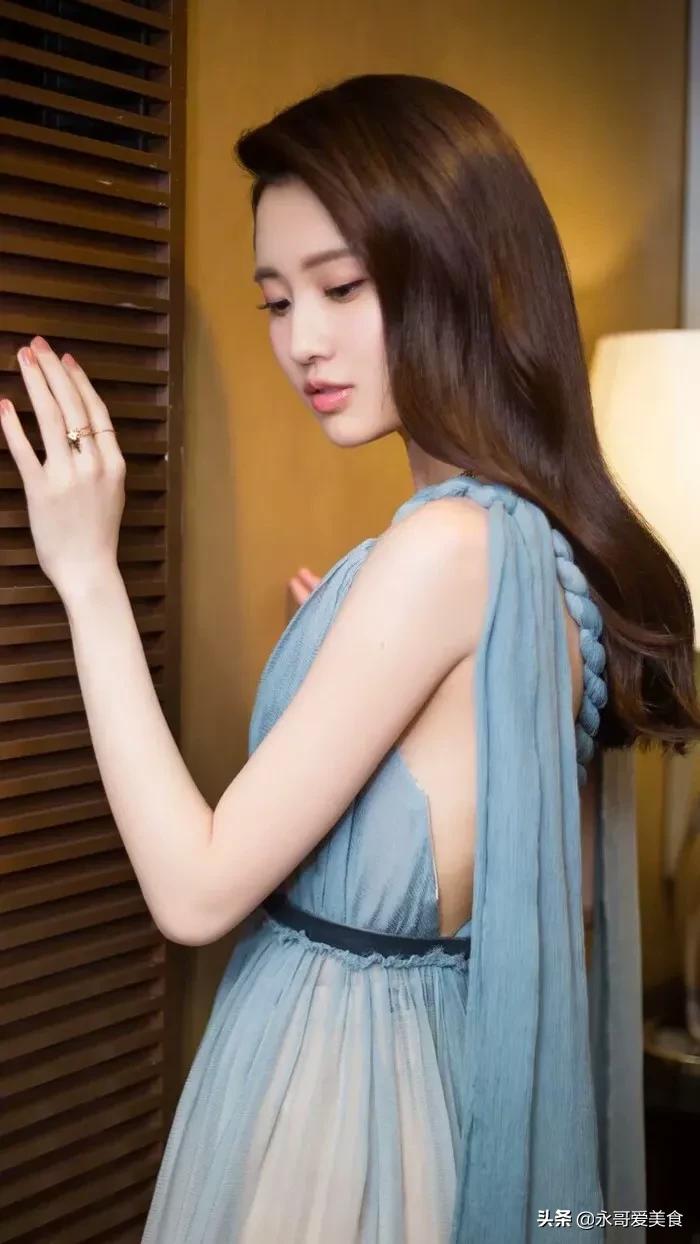 张慧雯，北舞美女演员，清新脱俗，靓丽迷人