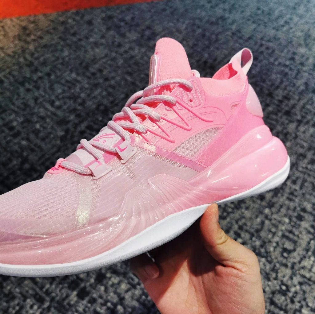 特步有没有什么好看的女款粉色鞋（百花齐放！韦德之道10代多配色曝光，安踏KT7Pro来袭，特步惊喜多）