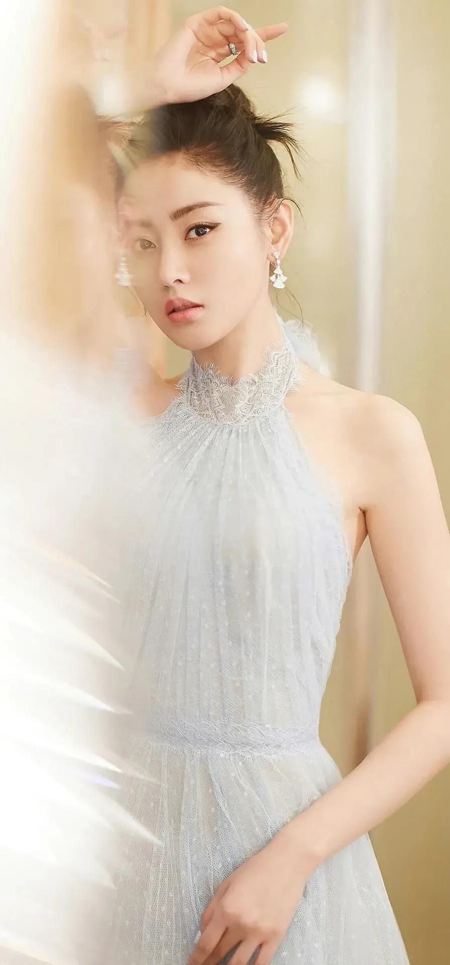 张天爱、杨幂杂志大片，清纯唯美，炫彩多姿