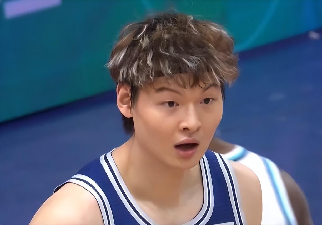cba青島男籃目前第幾名（轟31+15，險(xiǎn)勝青島！不是外援勝似外援，現(xiàn)役最強(qiáng)中鋒不是白喊的）