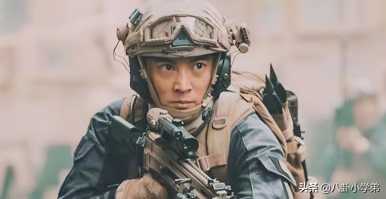 油头粉面、气质不硬就别演军人了，这8位男星告诉你，什么是硬汉