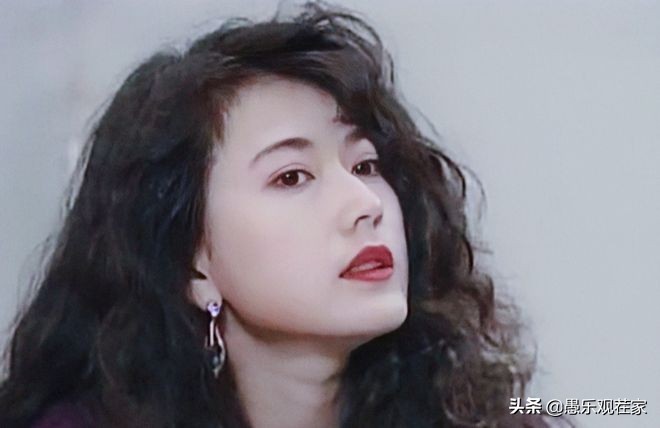 比刘亦菲还美的“仙女姐姐”，追爱半生离婚两次，如今57岁仍单身