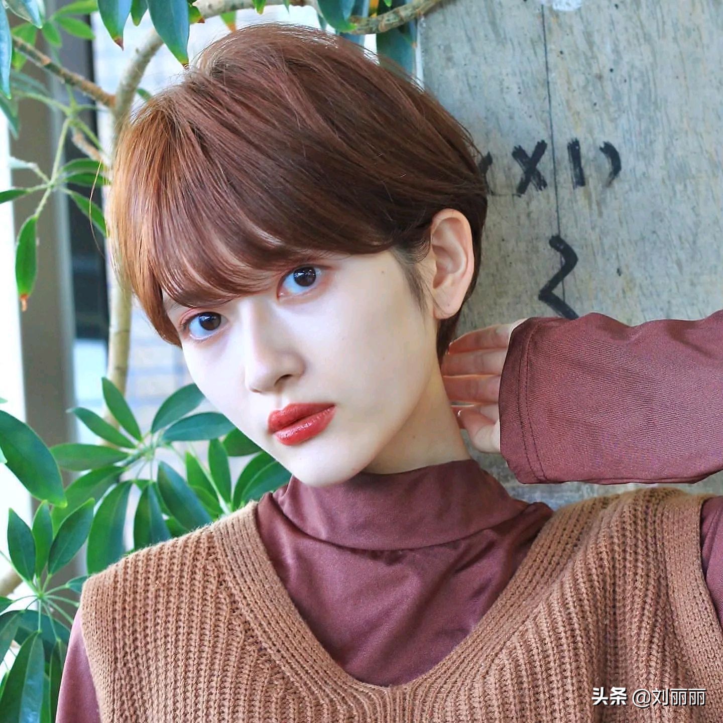 打理也比较简单,由此可以得出细软发质容易贴头皮的女性就比较适合剪