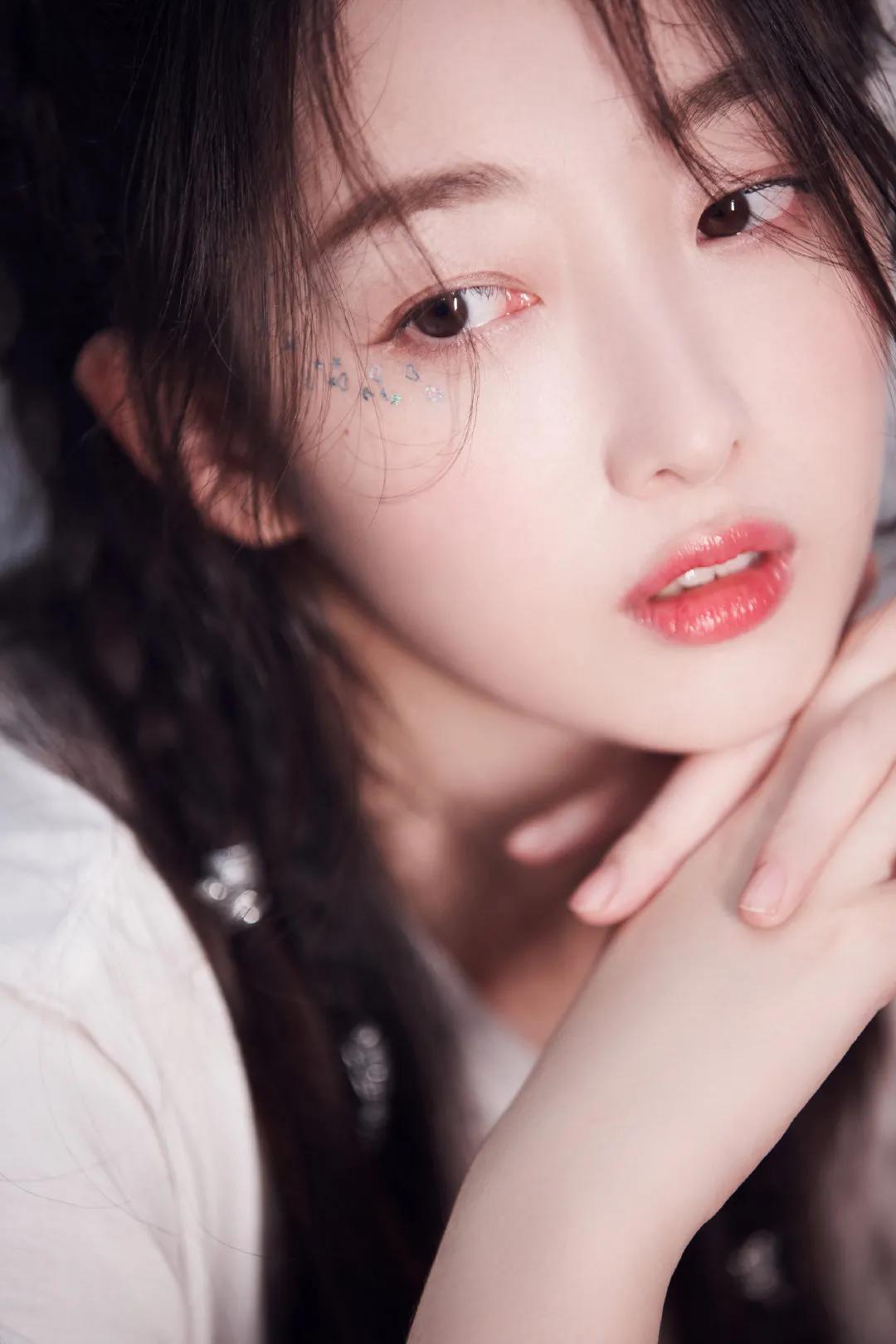 蒋梦婕：气质独特，温婉大方，甜美可人