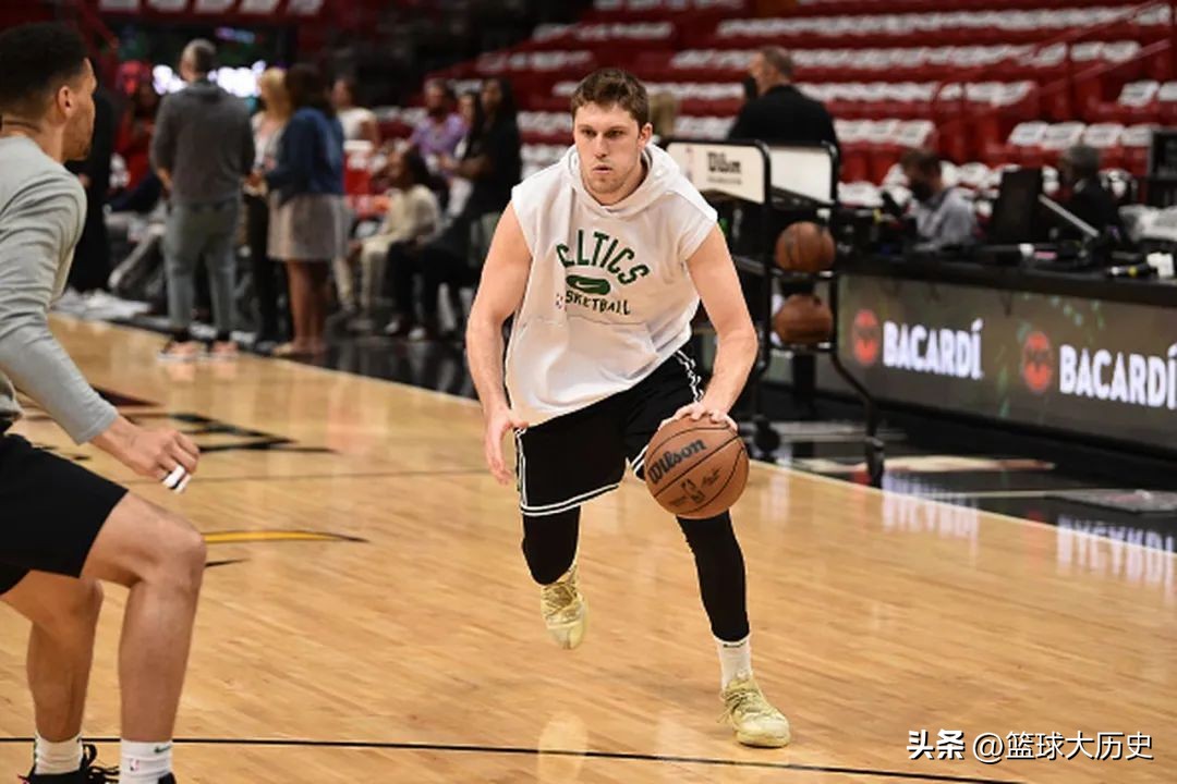 威少為什么能在nba站穩(wěn)腳根（從看墓地、送外賣到NBA！湖人又挖到一個勵志哥）