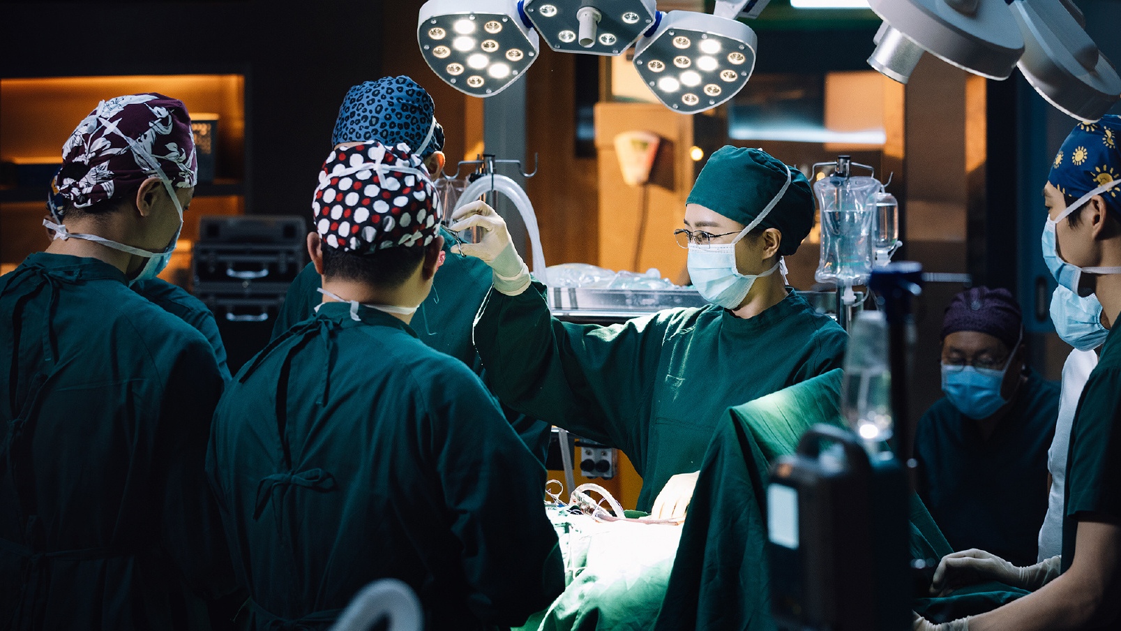 两部医疗爽剧将袭，佟大为彭冠英领衔，演员阵容不错，值得期待