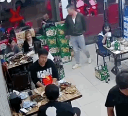 唐山爆多名暴徒性骚扰群殴女子！部分网友却质疑女生“不正经”？