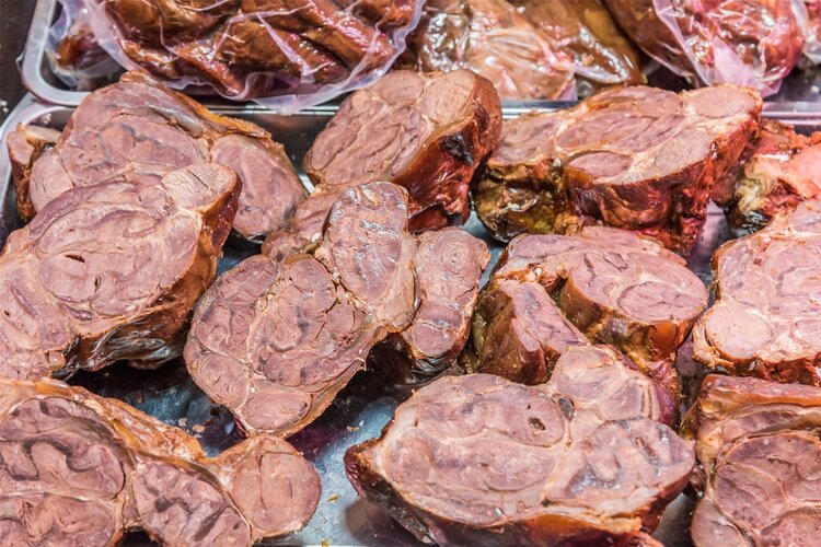 血脂高的人，肉、鸡蛋通通不能碰？错误认知！告诉你高血脂怎么吃
