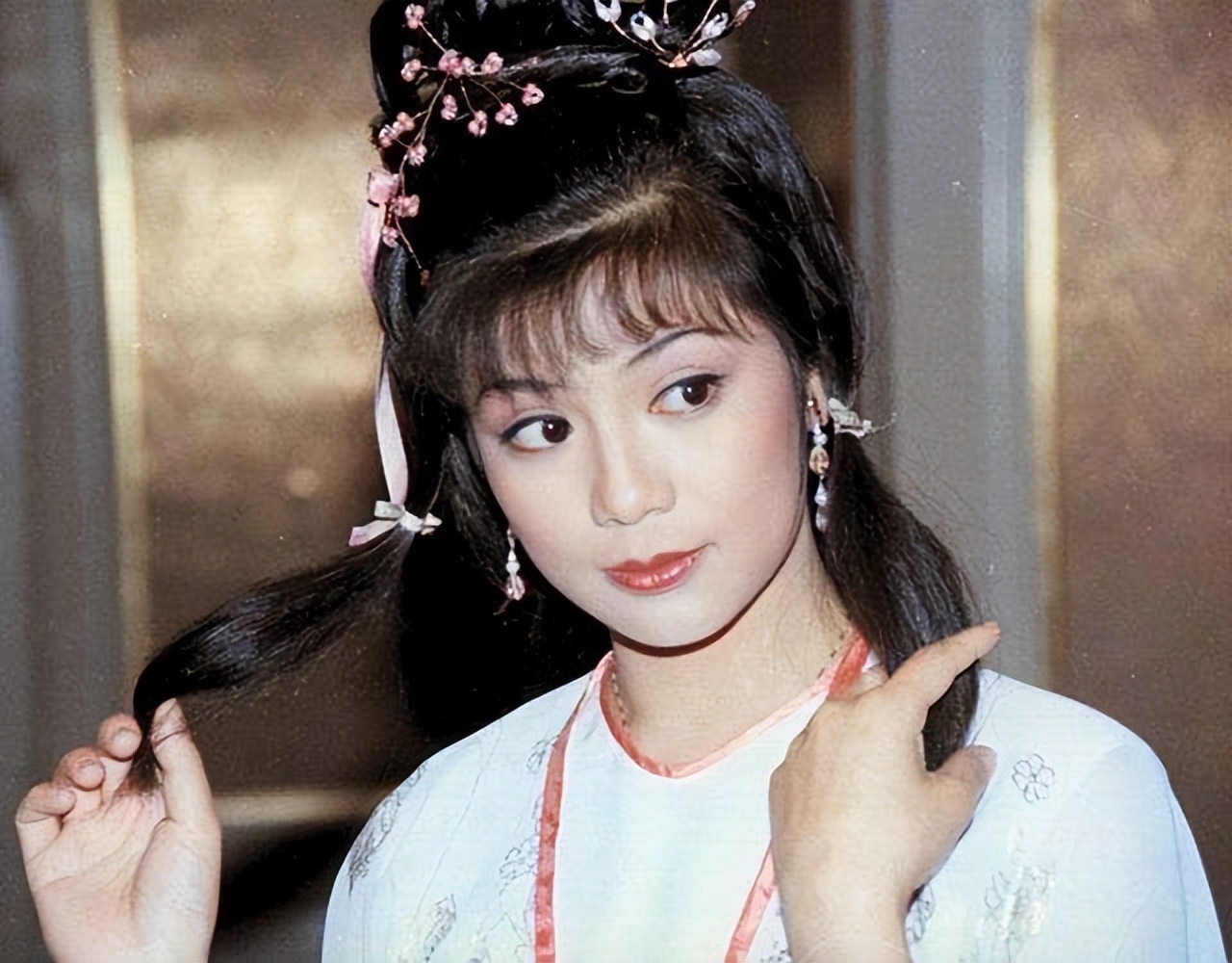 翁美玲1985年逝世,世间再无"俏黄蓉"!自杀背后,法医出面爆料