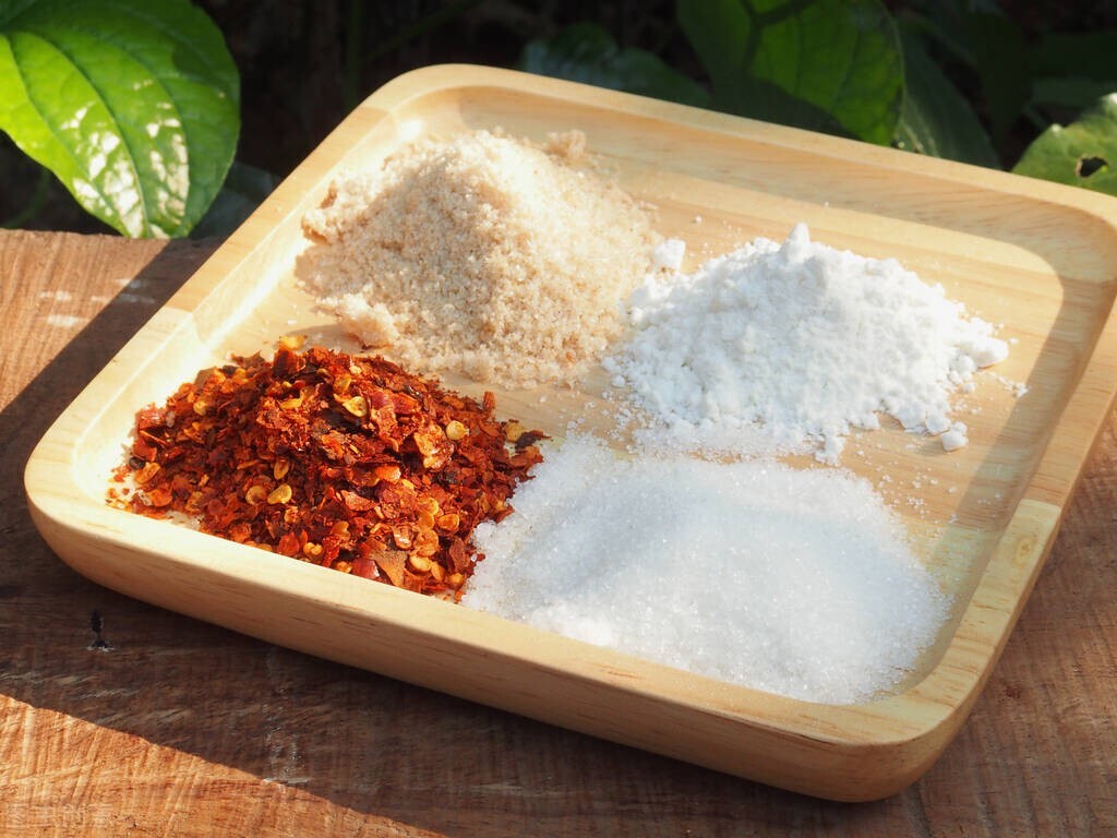 蚝油里有谷氨酸钠，加热会致癌？提醒：这4物才是致癌的“帮凶”