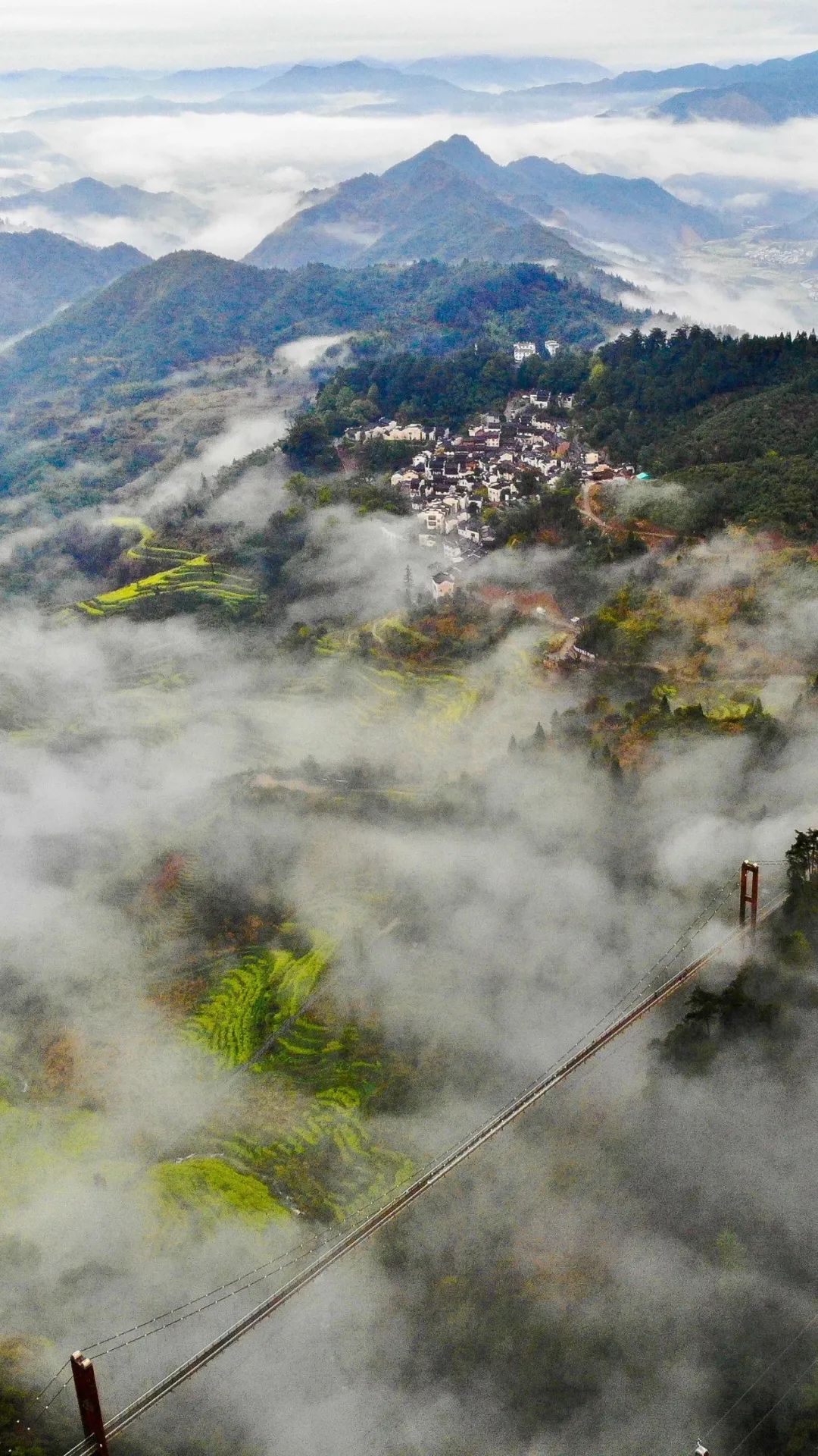 阳春三月，宜到篁岭来赏春