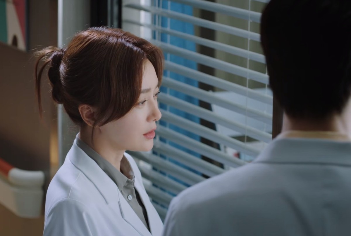 《关于唐医生的一切》开播！王耀庆刘奕君演配角，这阵容该爆了吧