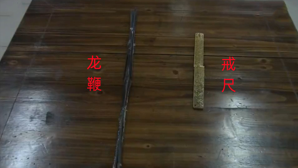 2016年16岁少年校内被逼自杀，真相揭露，阳光学校里为何阴云密布