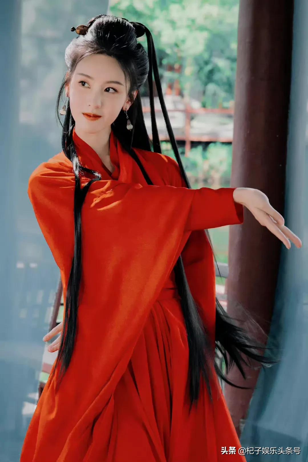 电影版《花千骨》路透照来了，看完陈都灵的造型，确定这是花千骨