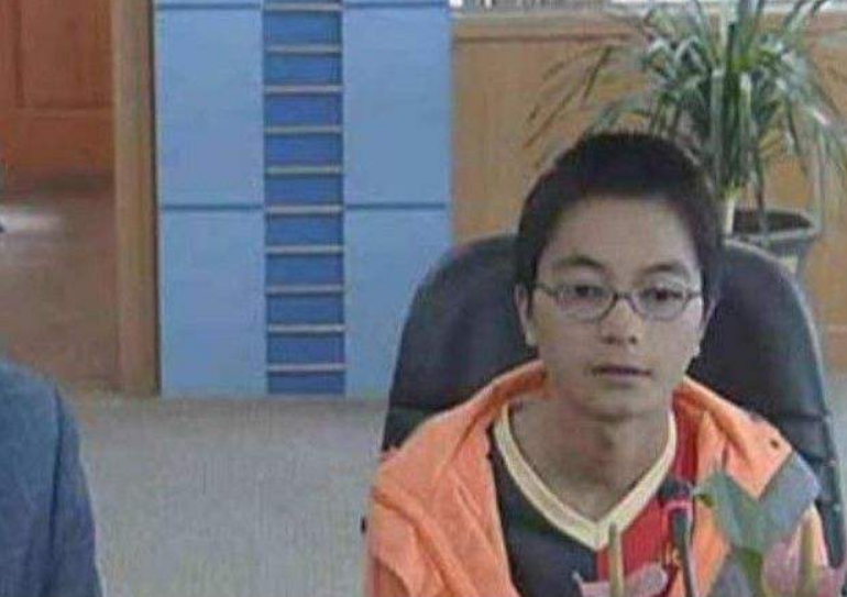 17年前，14岁湖南男孩扒飞机在万米高空飞行1.5小时，后来怎样了