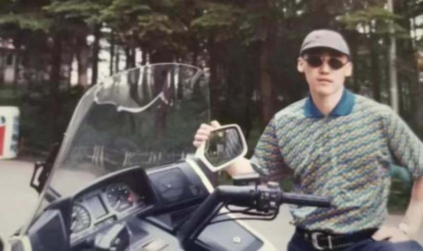 1998年，长春黑帮大哥梁旭东被捕，扬言“我上面有人”！后续如何