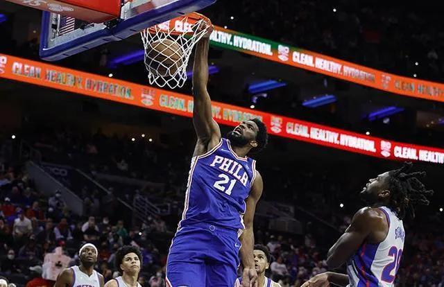 nba大事件有哪些2019（盤點本賽季十大熱門事件！雷霆三少成反面教材，勇士花3.46億奪冠）
