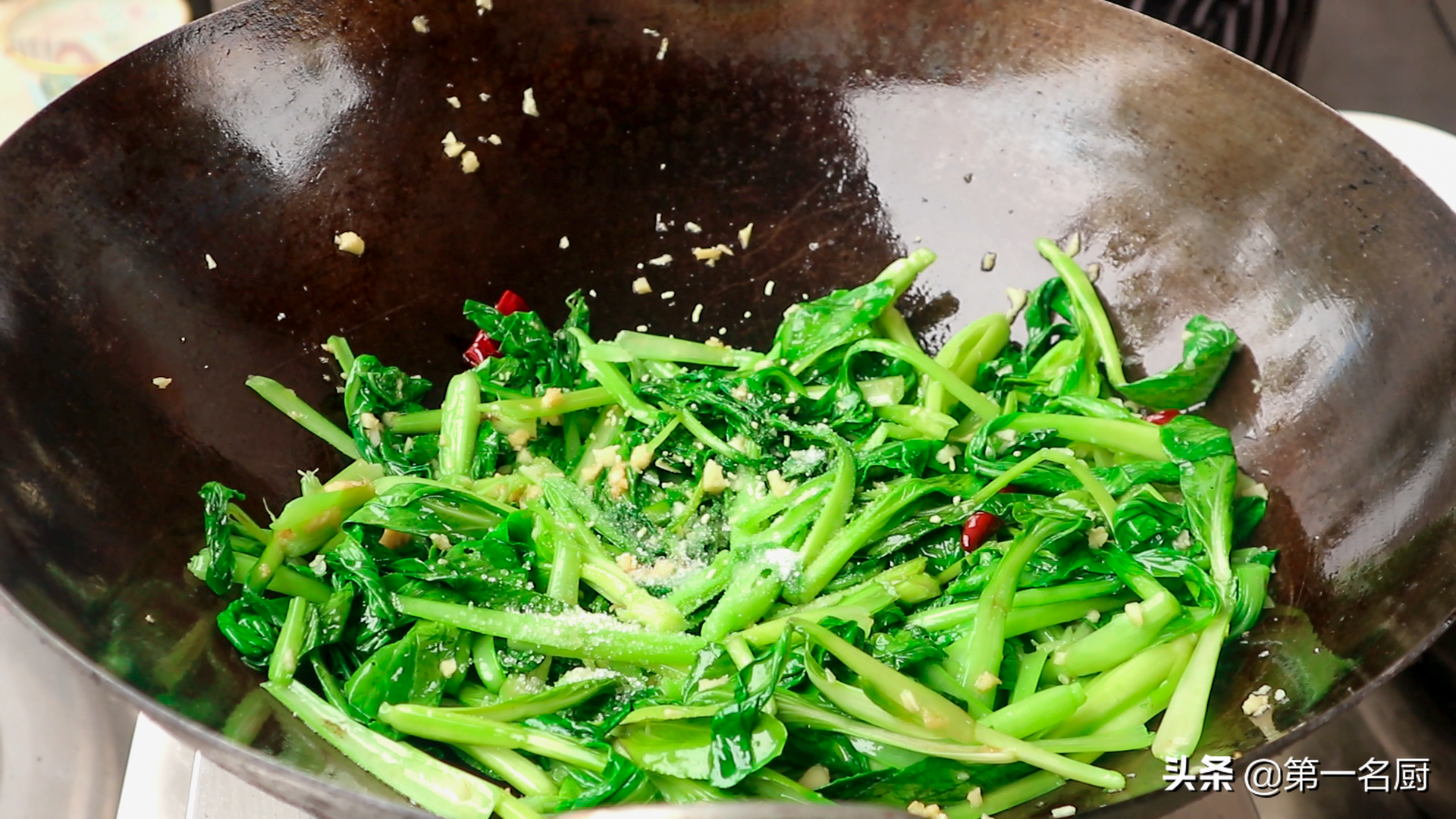这“4菜2果”天然叶酸高！中老年人不管有钱没钱，春天要多吃