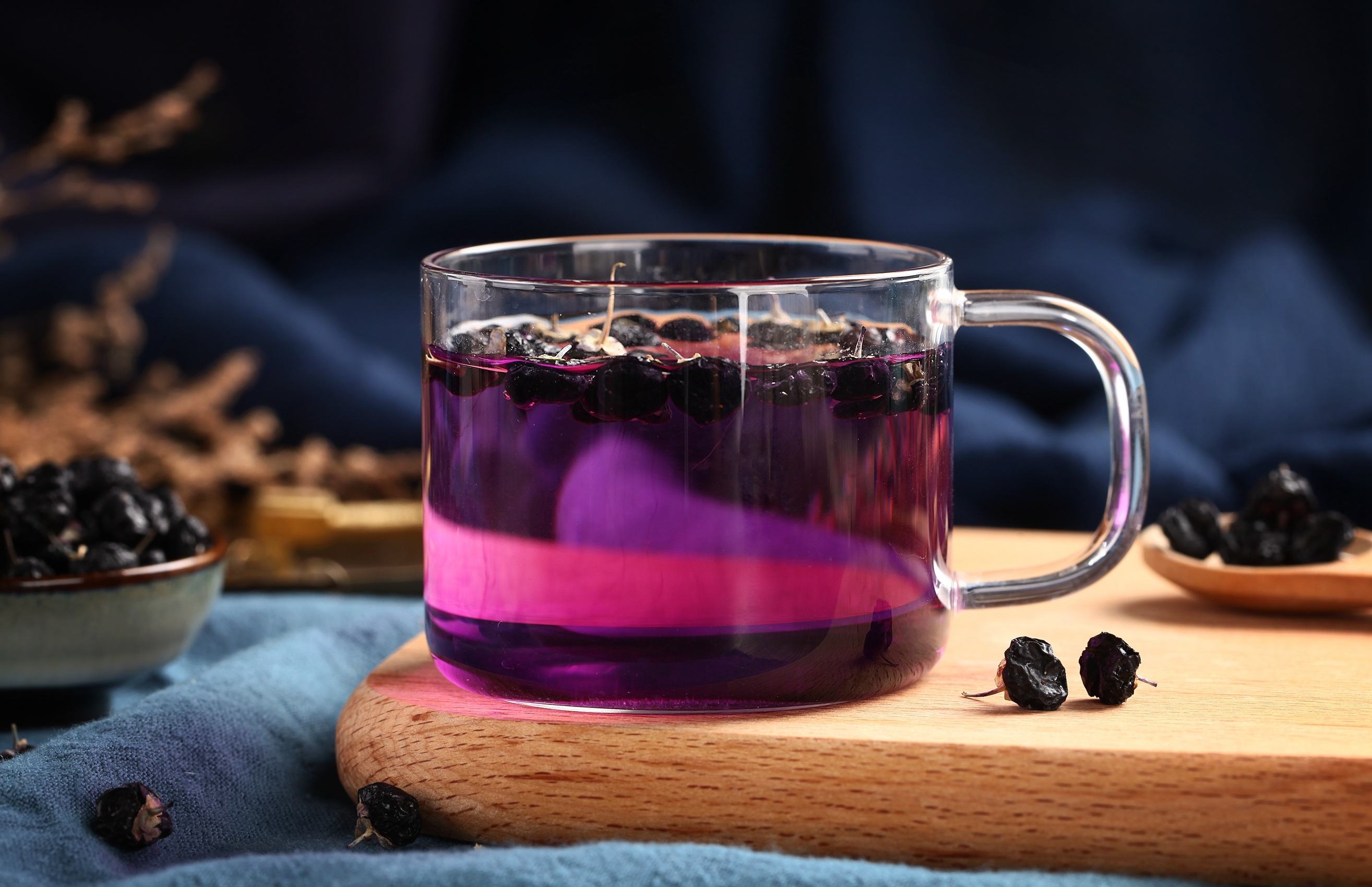 女人想要不显老,5种花青素含量高的食材别错过,气色红润显年轻