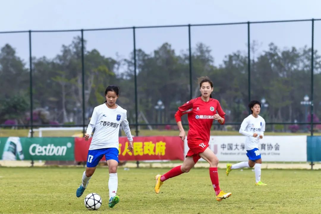 中国2021女足乙级联赛参赛球队(2-1！年龄最小的球队获得冠军，陈婉婷对比赵岩棋差一着)