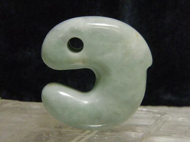 中国有翡翠原石产地吗知乎(危地马拉翡翠走红市场，甚至还能出A货证书，翡翠产地你知多少？)